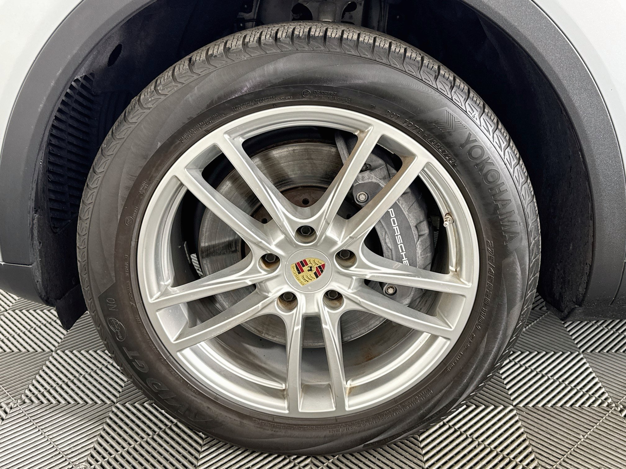 Used 2023 Porsche Cayenne AWD/4WD image 64