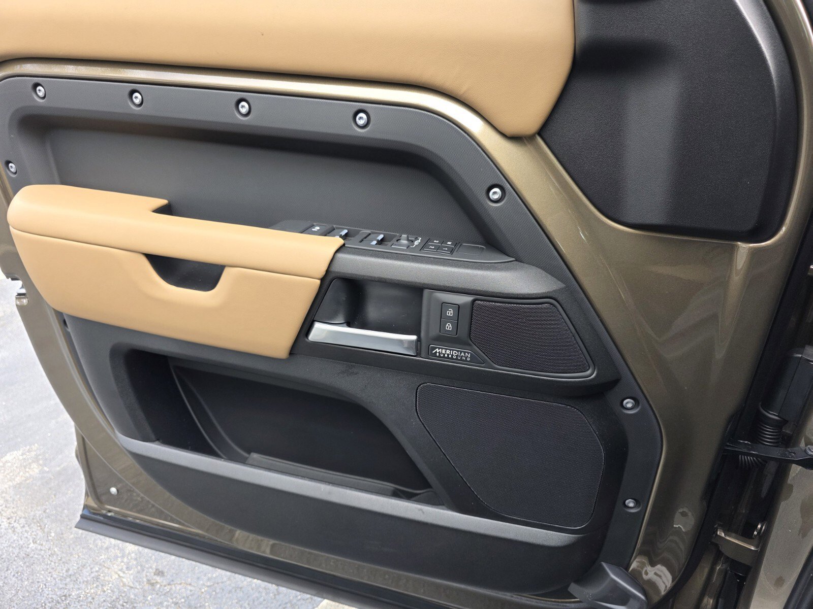 New 2026 Land Rover Defender 110 X image 18