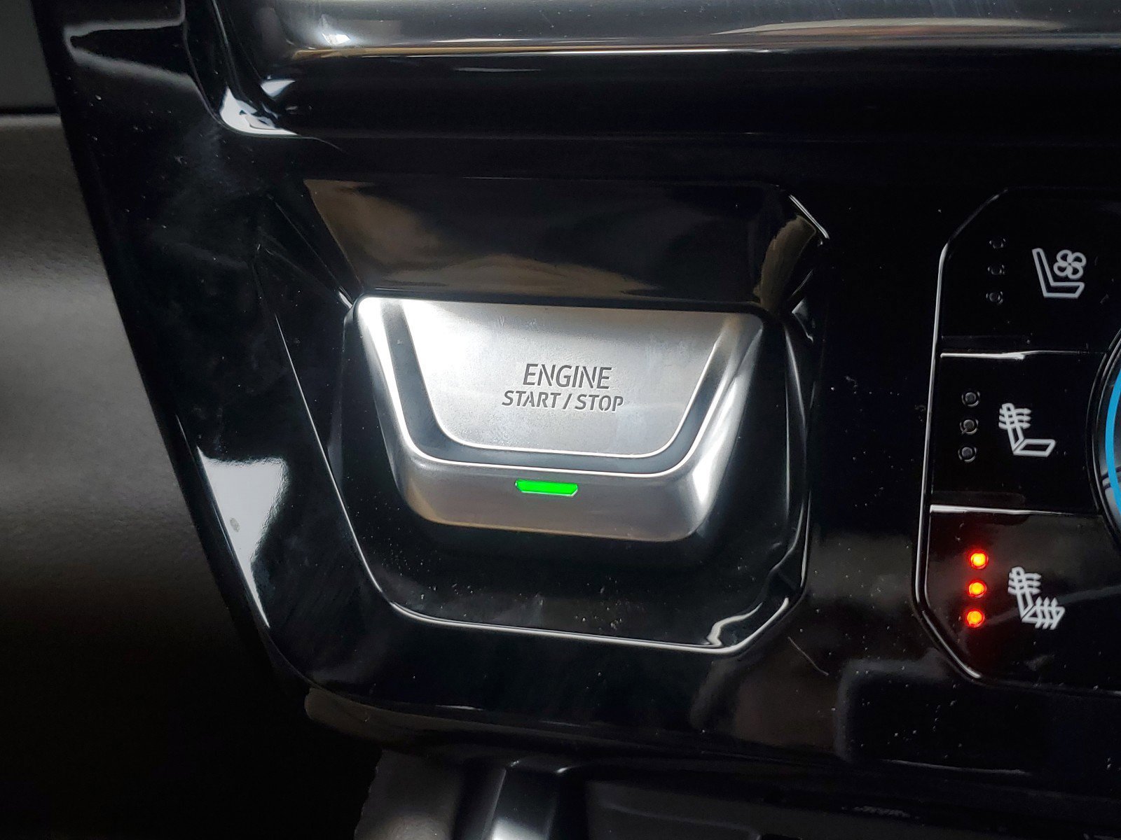 New 2025 GMC Sierra 2500 Denali image 31