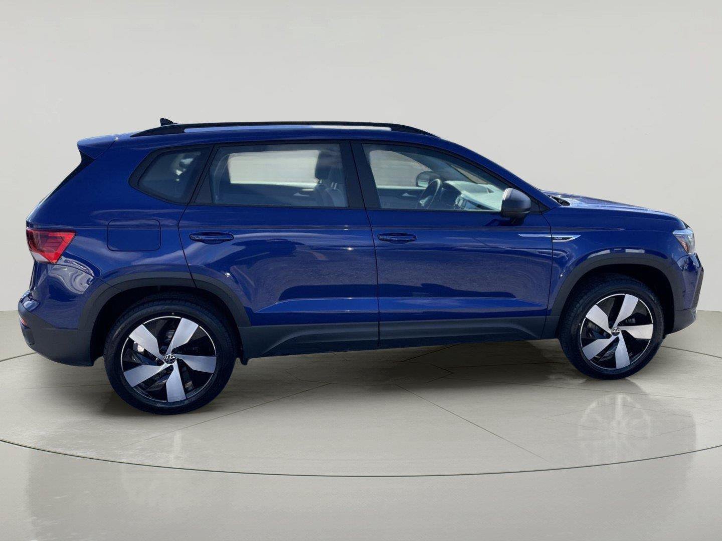 Used 2023 Volkswagen Taos S AWD/4WD image 8