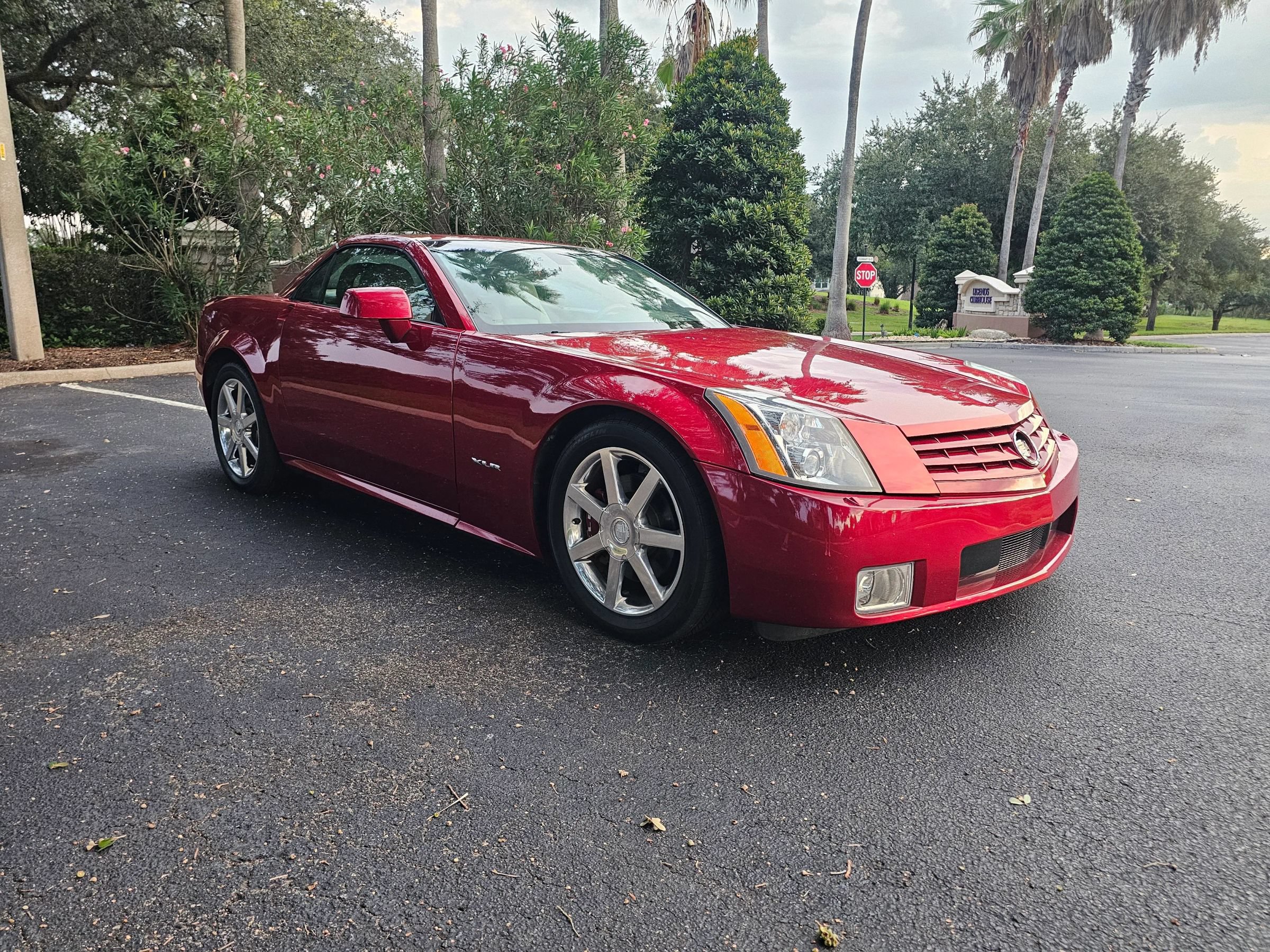 Used 2004 Cadillac XLR RWD image 1