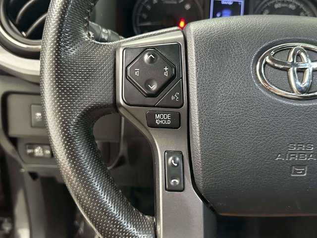 Used 2020 Toyota Tacoma TRD Sport AWD/4WD image 37