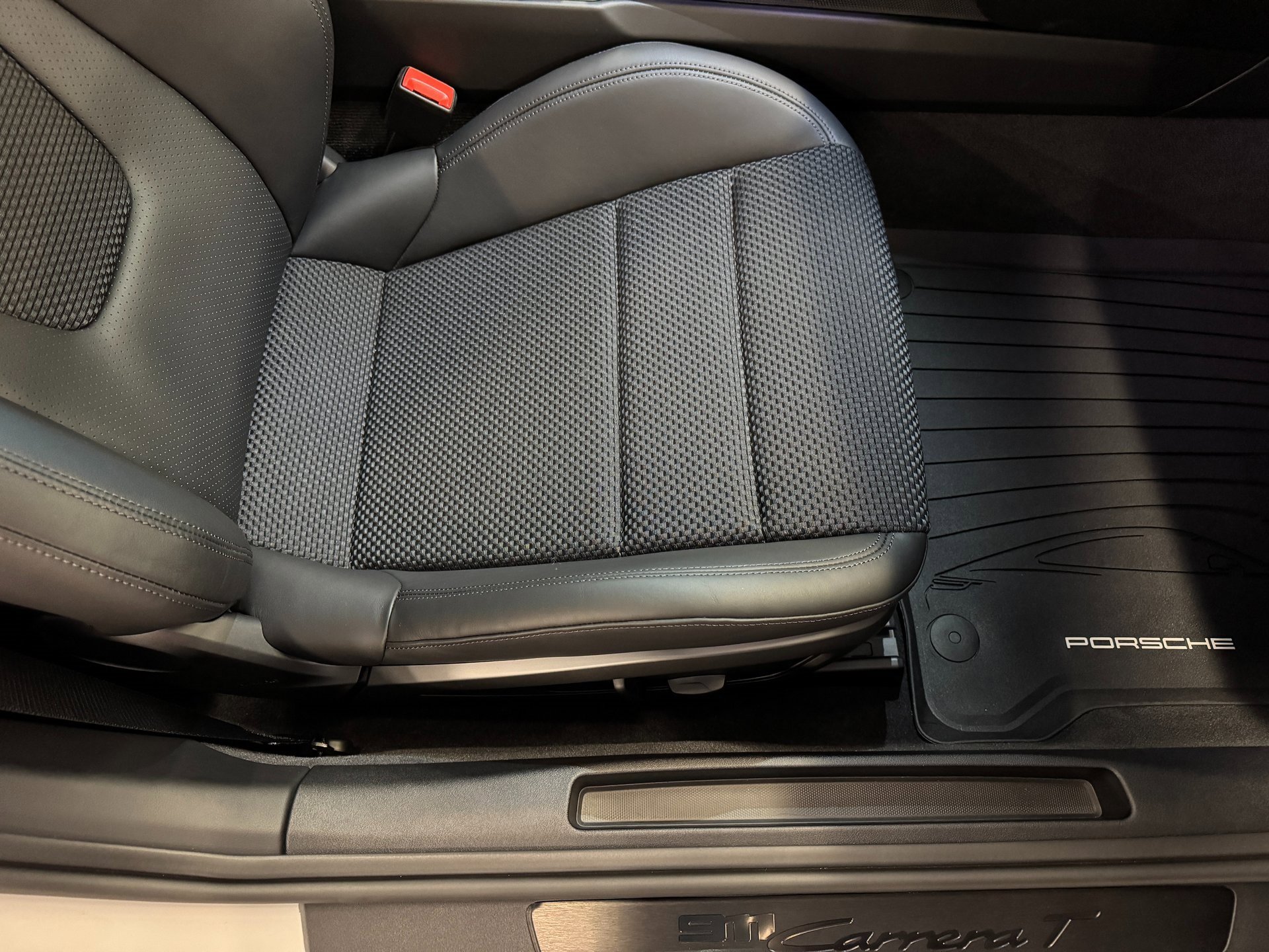 Used 2024 Porsche 911 Carrera T image 34