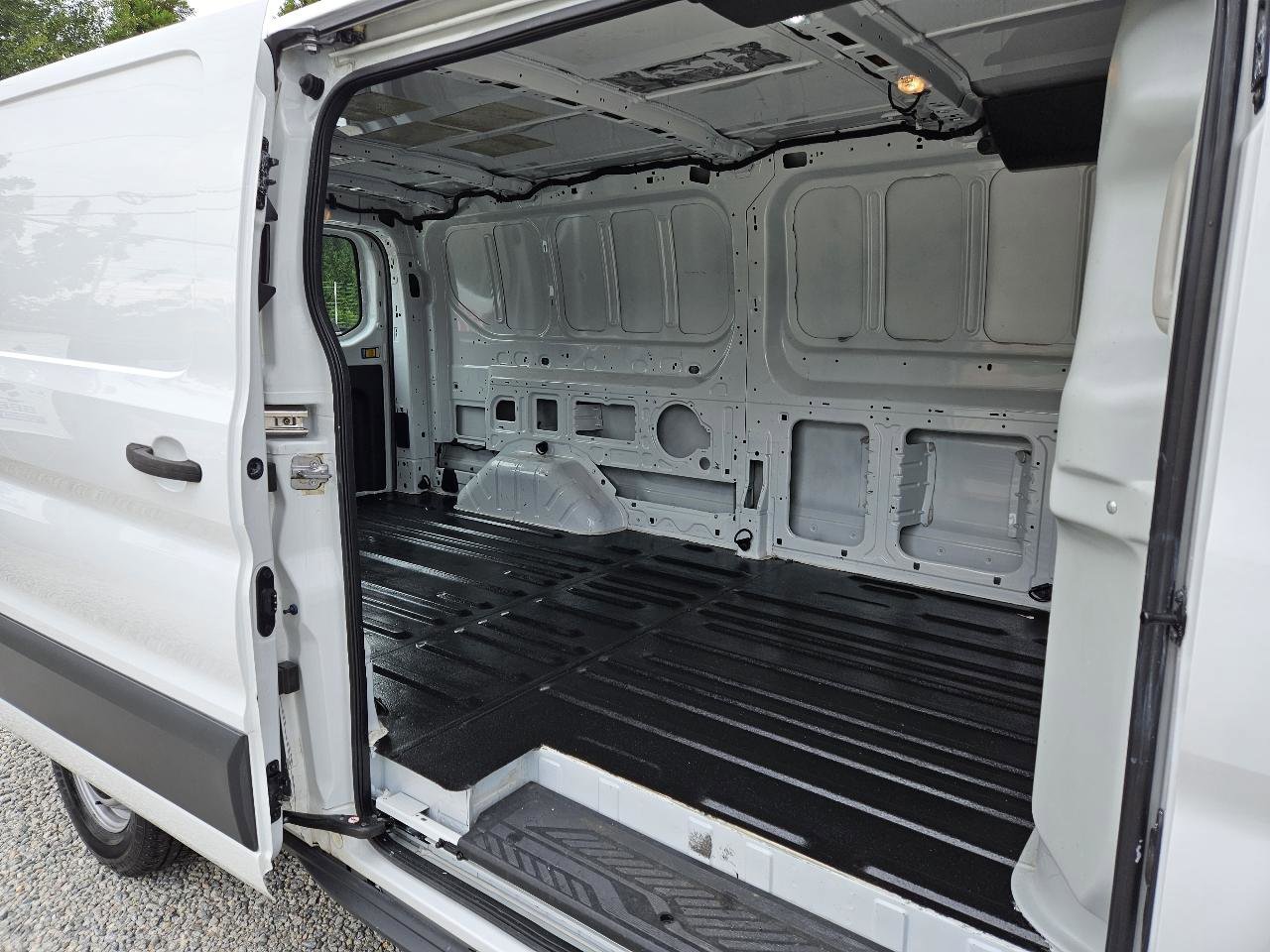 Used 2016 Ford Transit 350 148 Low Roof image 21