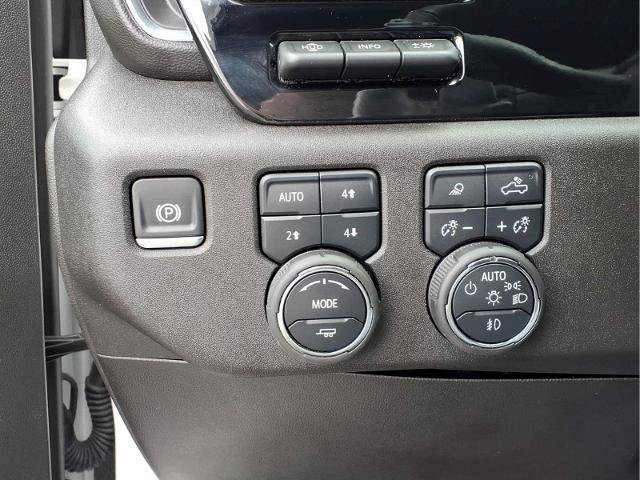 Used 2025 Chevrolet Silverado 1500 LTZ AWD/4WD image 19