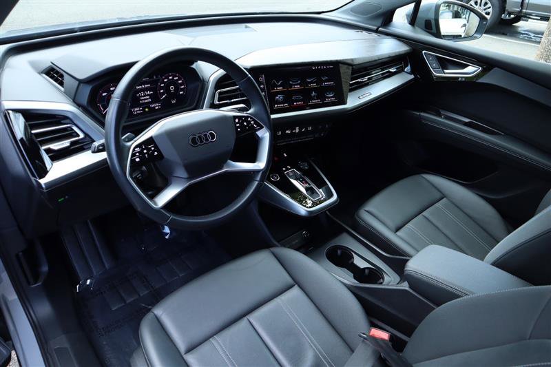 Used 2024 Audi Q4 e-tron Premium Plus image 7