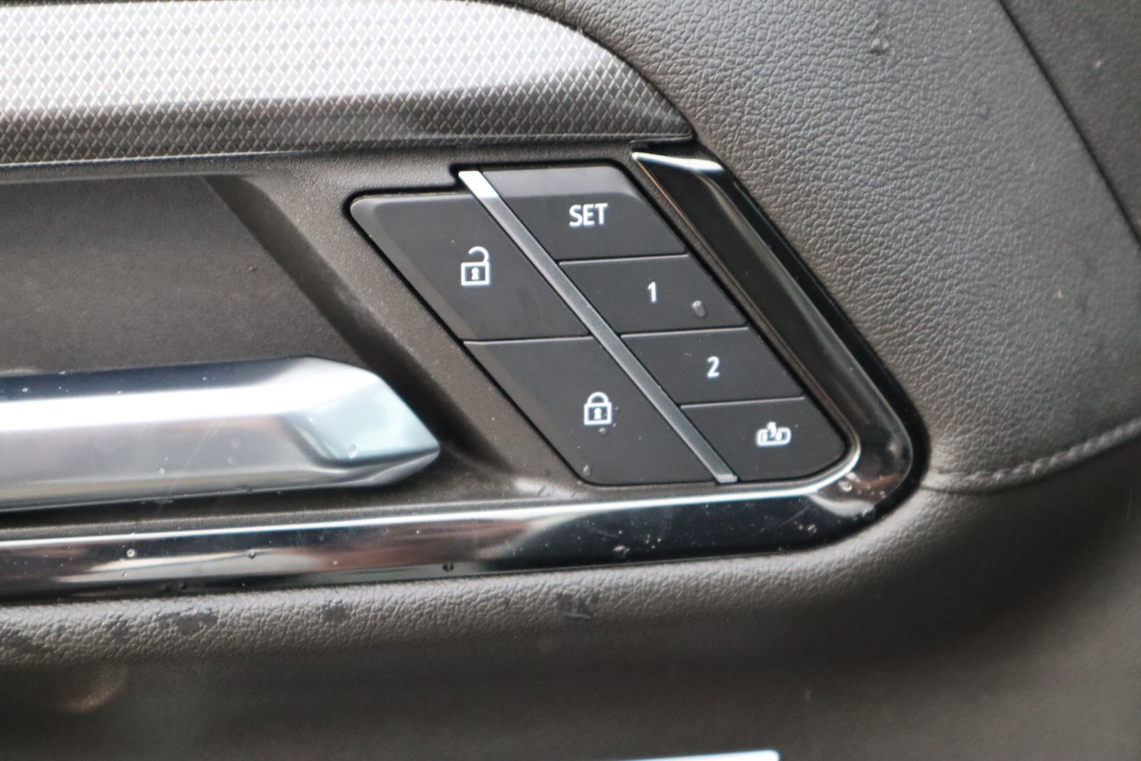 Used 2024 GMC Sierra 1500 AT4 w/ Technology Package image 22