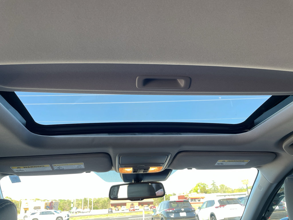 Used 2022 Honda CR-V Touring image 11