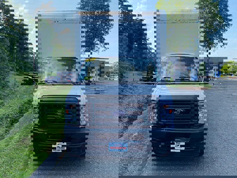 Certified 2021 Ford E-450 and Econoline 450 Super Duty w/ Power Windows & Locks Group image 2