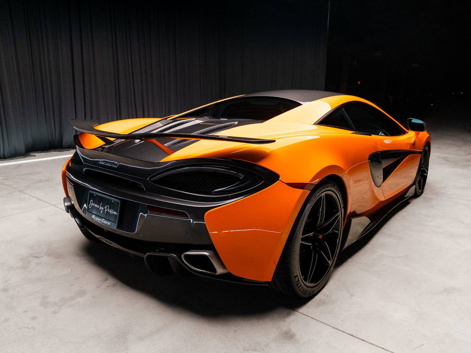 Used 2016 McLaren 570S Coupe RWD image 15