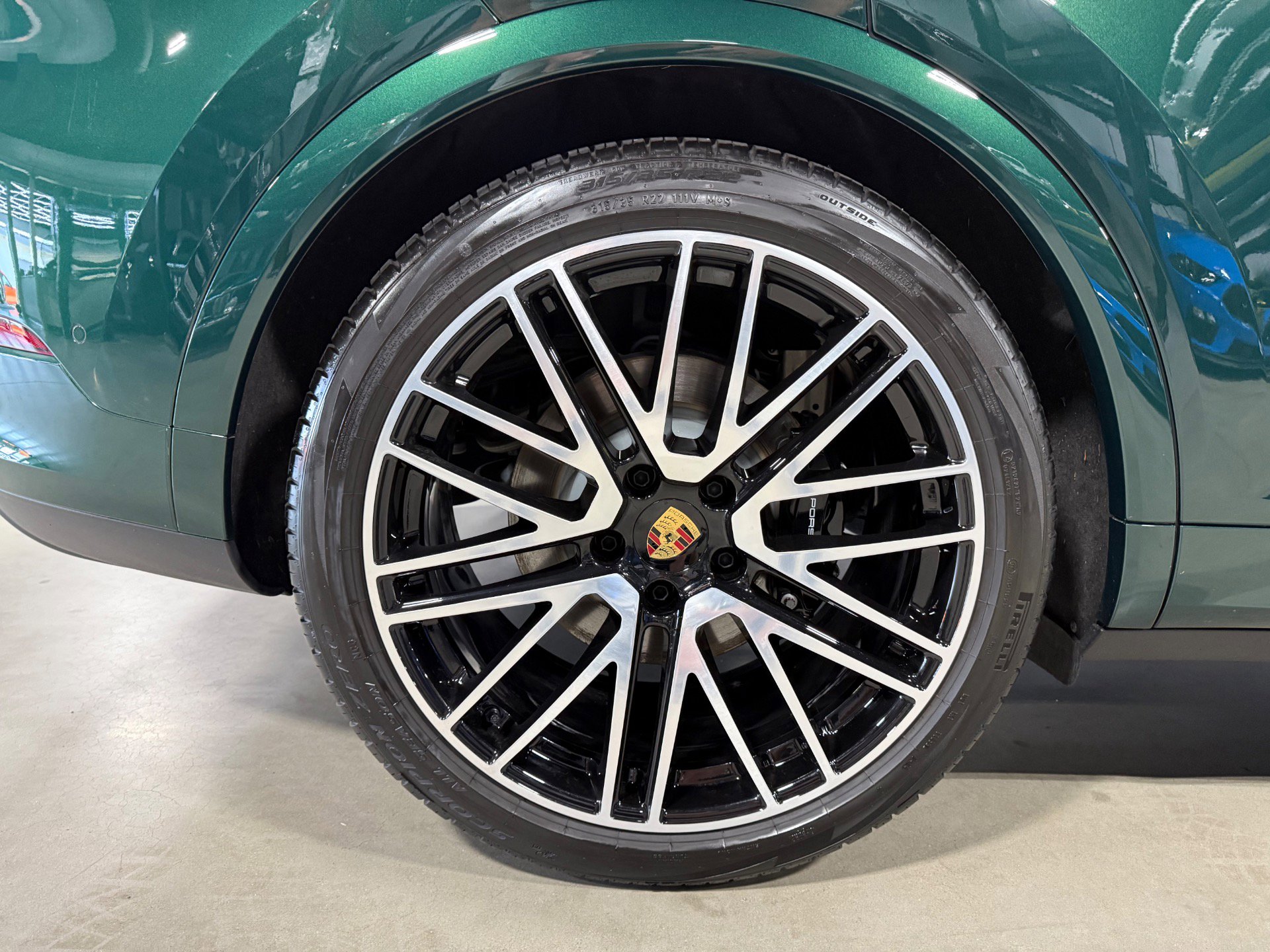 Used 2024 Porsche Cayenne S image 17