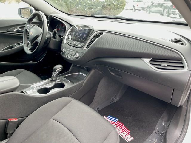 Used 2024 Chevrolet Malibu LT w/ Sport Edition image 28