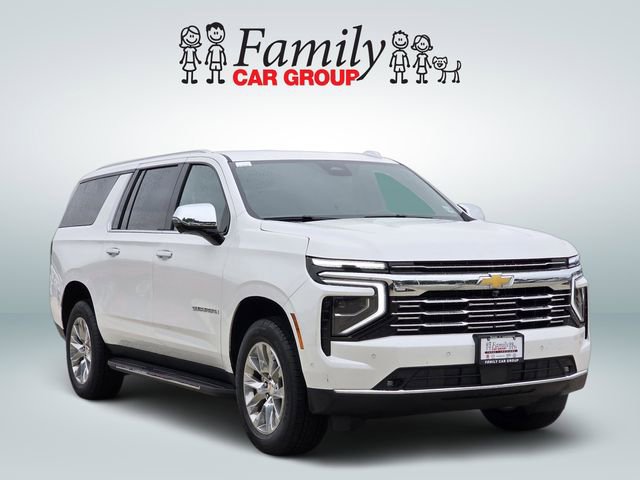 Used 2025 Chevrolet Suburban Premier AWD/4WD image 2