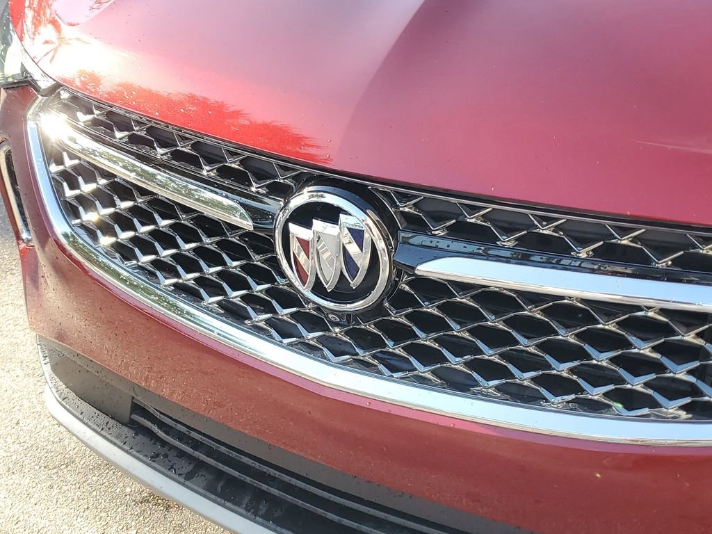 Certified 2022 Buick Envision Avenir w/ Technology Package II image 9