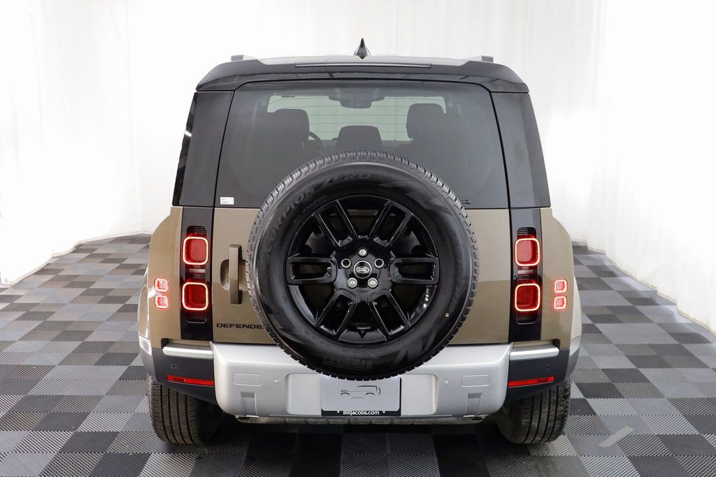 Used 2025 Land Rover Defender 110 S image 16