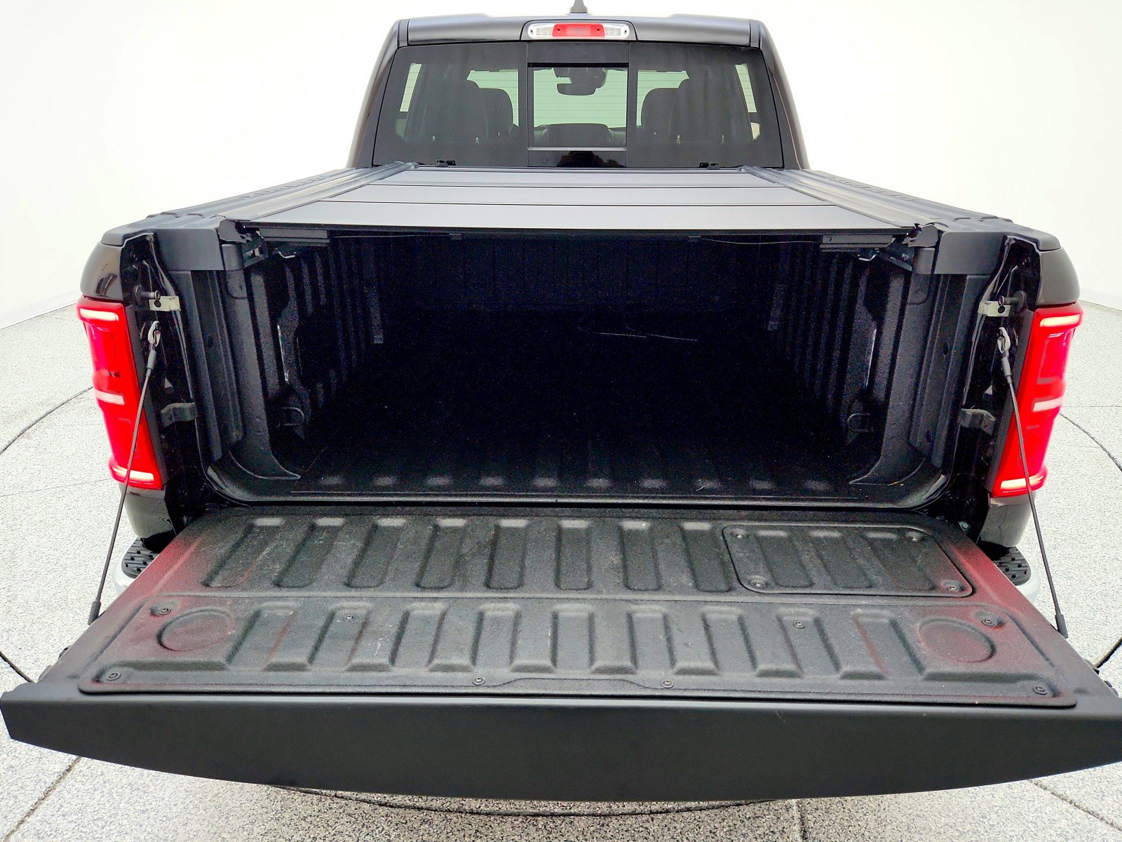 Used 2025 RAM 1500 Limited w/ Bed Utility Group image 23