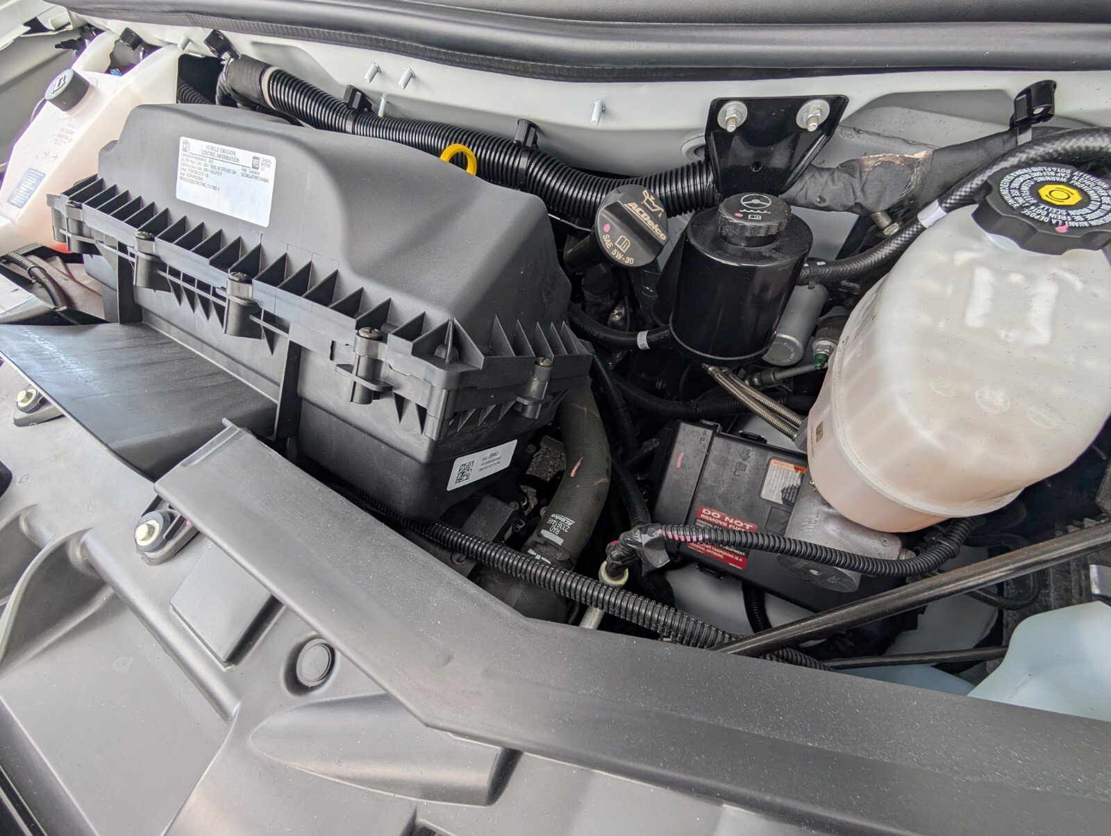 Used 2024 Chevrolet Express 2500 w/ Driver Convenience Package image 18