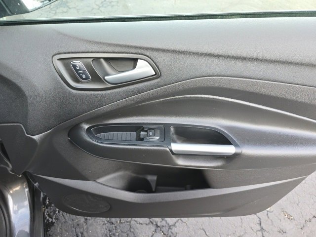 Used 2017 Ford Escape SE image 27