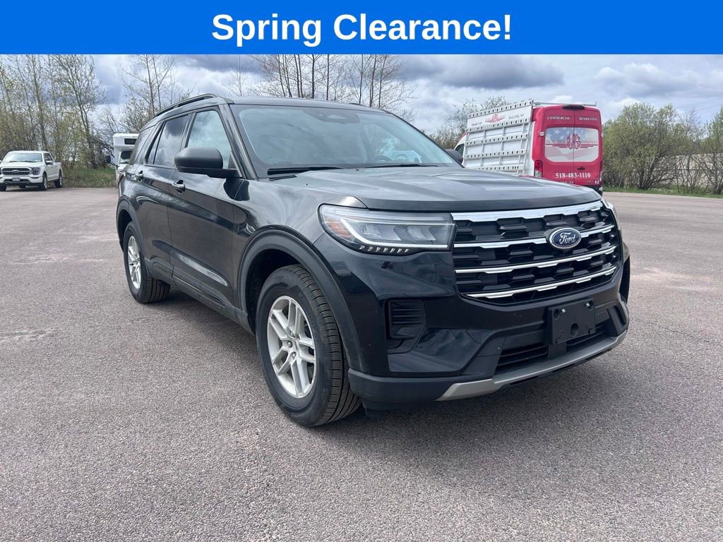 Used 2026 Ford Explorer Active AWD/4WD image 7