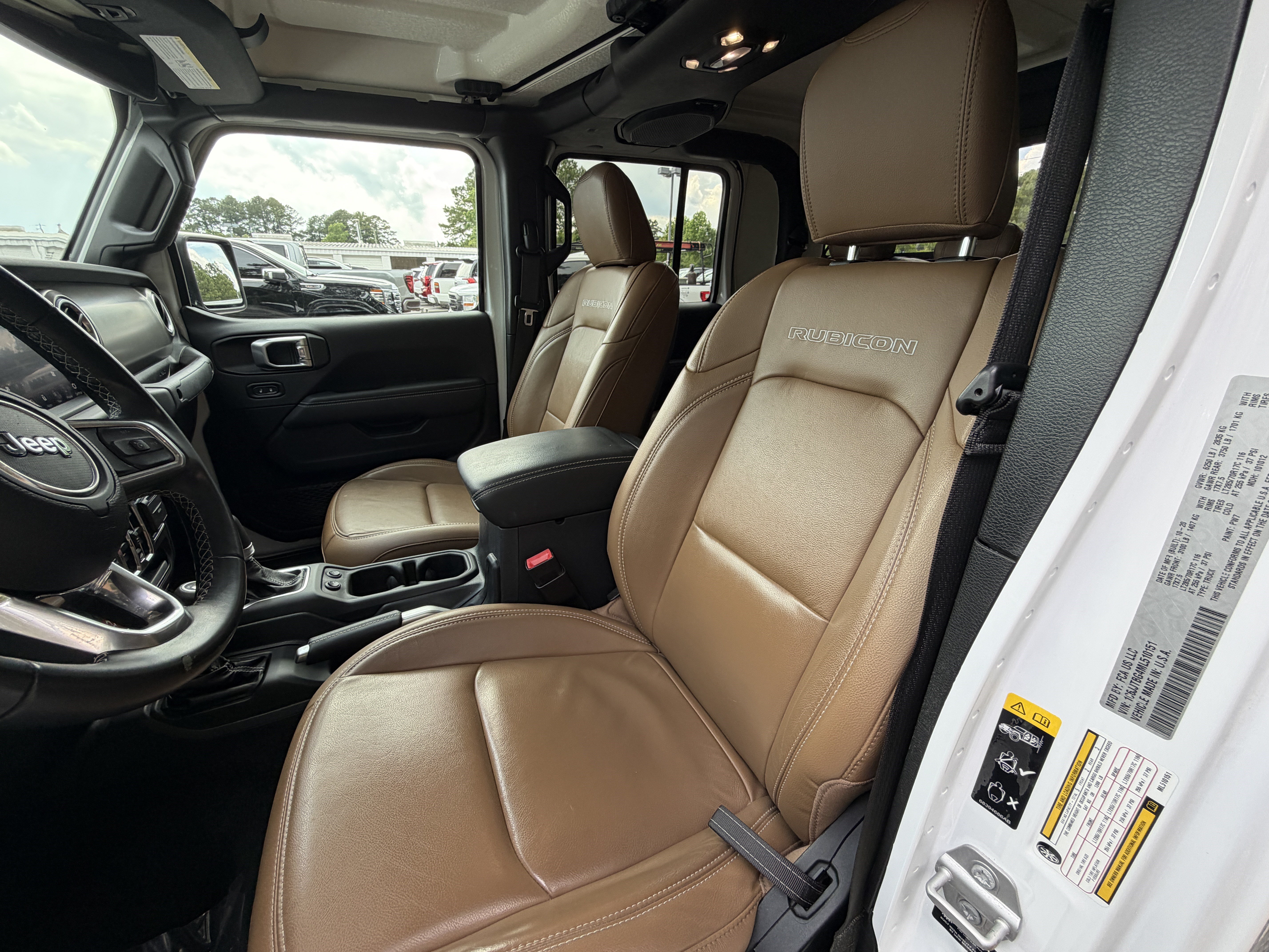 Used 2021 Jeep Gladiator Rubicon AWD/4WD image 12
