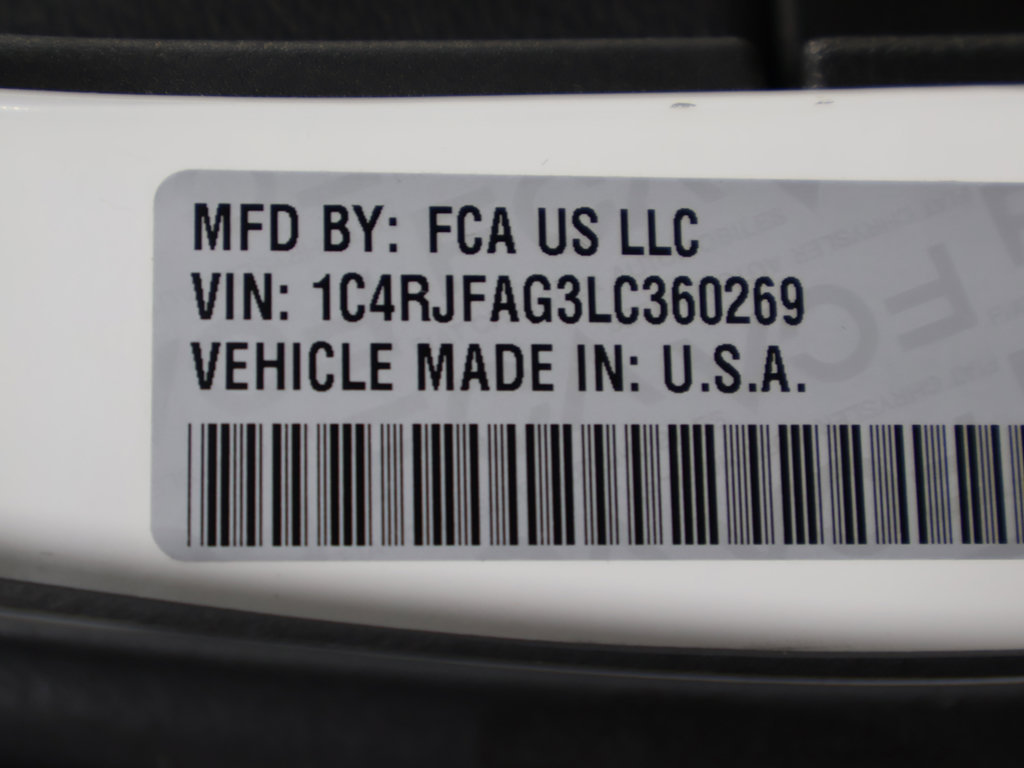 Used 2020 Jeep Grand Cherokee Altitude AWD/4WD image 43