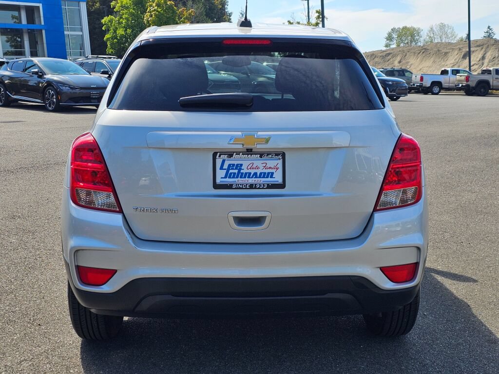 Used 2020 Chevrolet Trax LS w/ Tint and Cruise Package AWD/4WD image 6