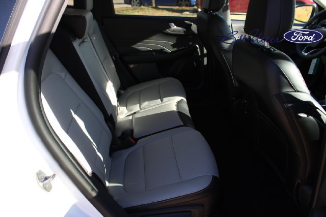 New 2025 Ford Escape SE FWD image 8