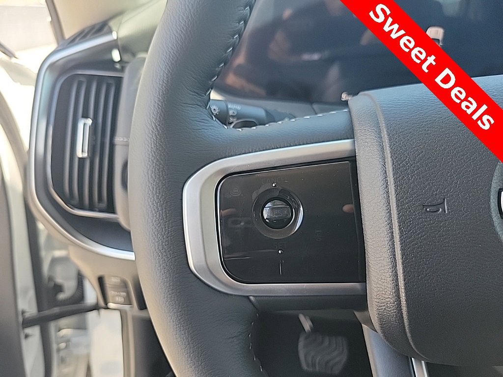 New 2026 Nissan Armada SV image 24