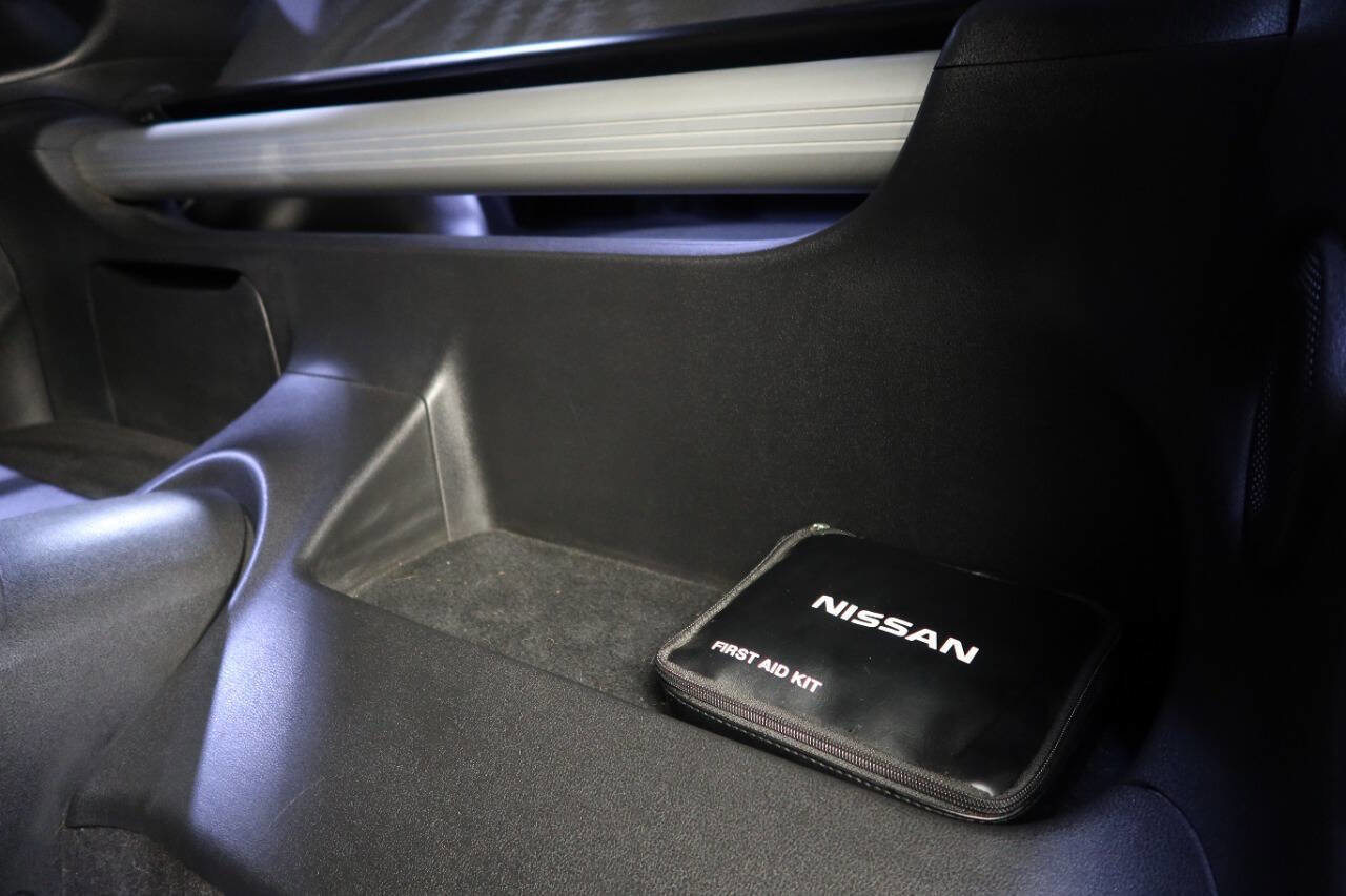 Used 2009 Nissan 370Z Touring w/ Sport Pkg image 28