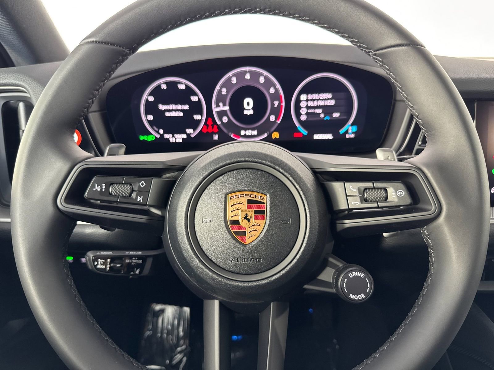 New 2026 Porsche Cayenne image 28