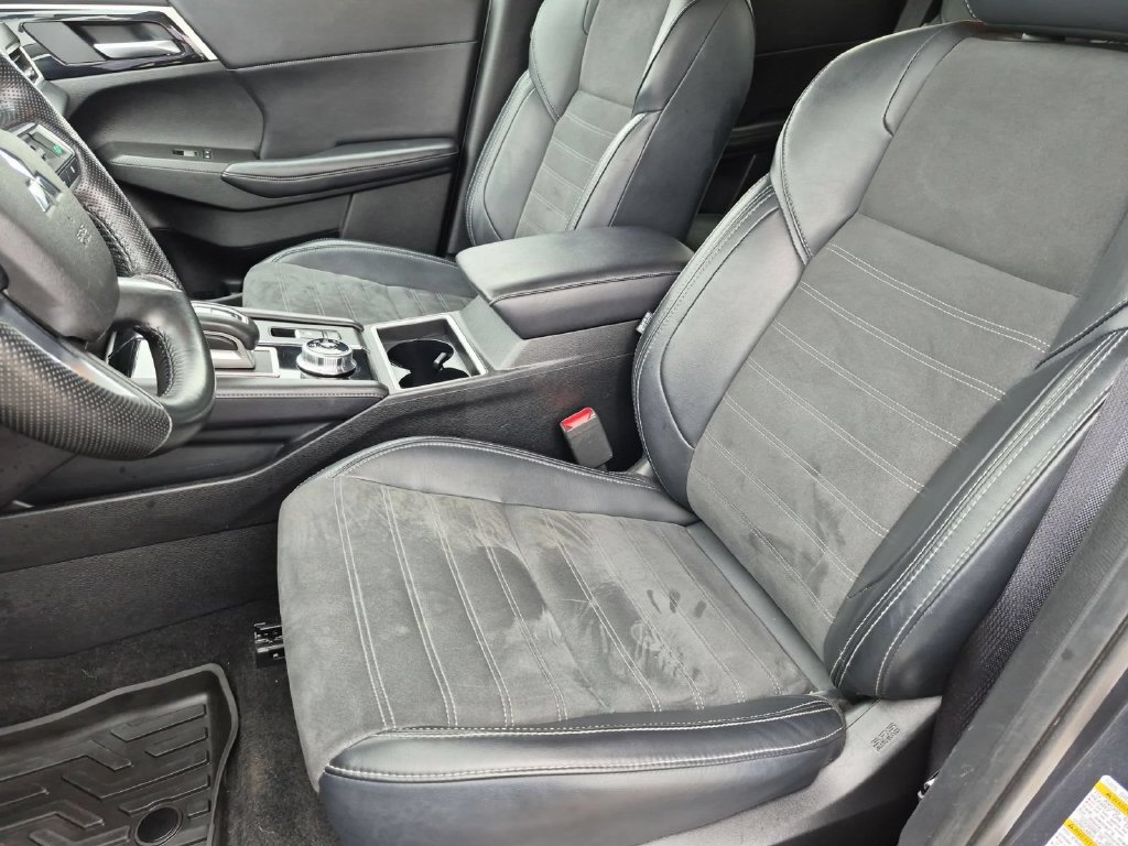 Used 2024 Mitsubishi Outlander SE FWD image 12