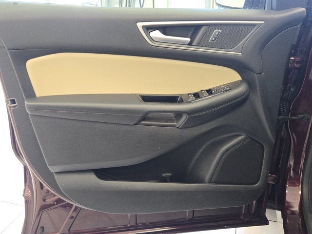 Used 2018 Ford Edge SEL w/ Equipment Group 201A AWD/4WD image 17