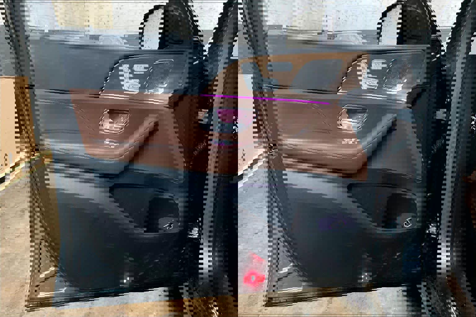 Used 2024 Mercedes-Benz GLS 450 4MATIC image 25