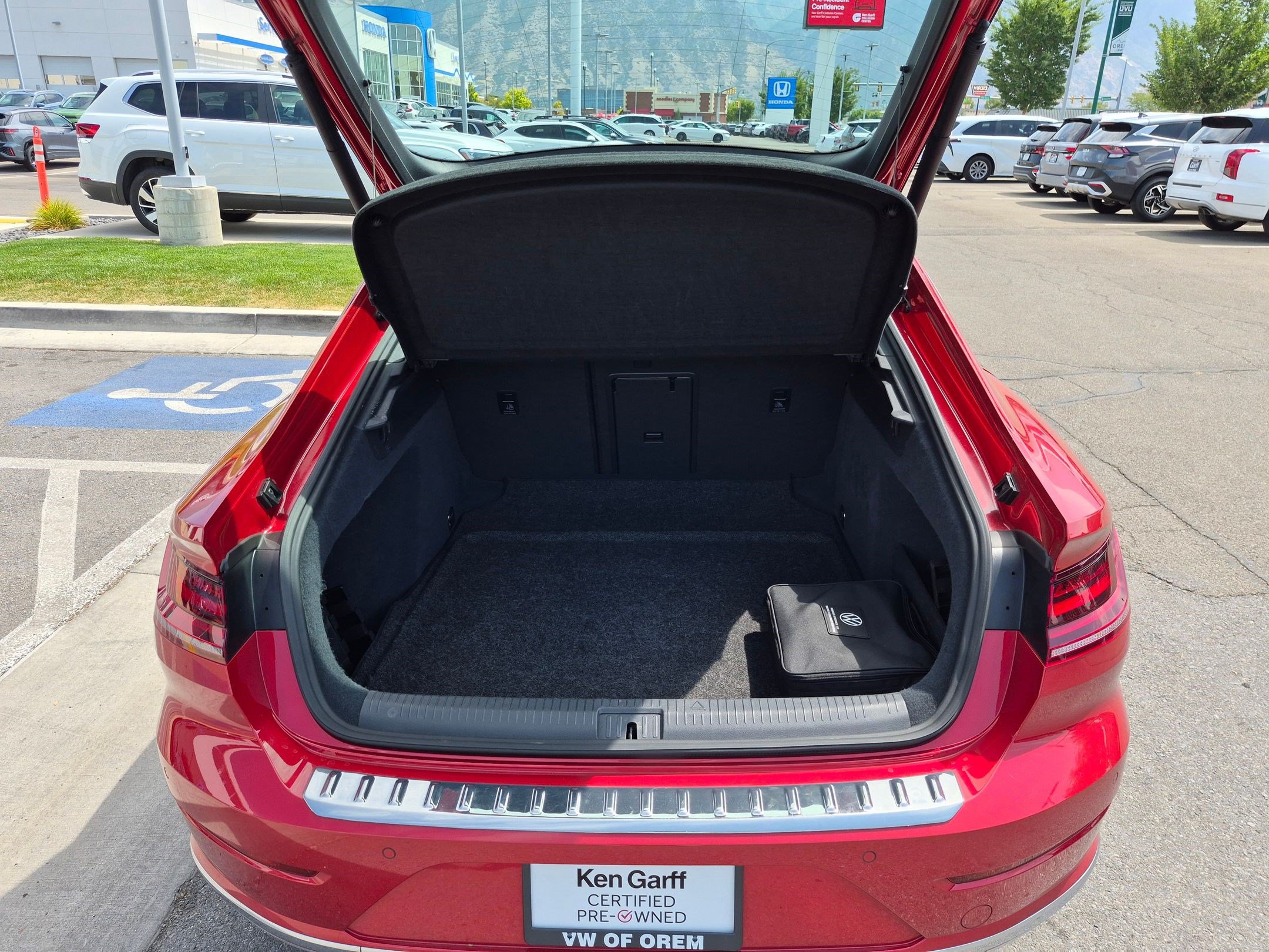 Used 2023 Volkswagen Arteon SEL Premium AWD/4WD image 33