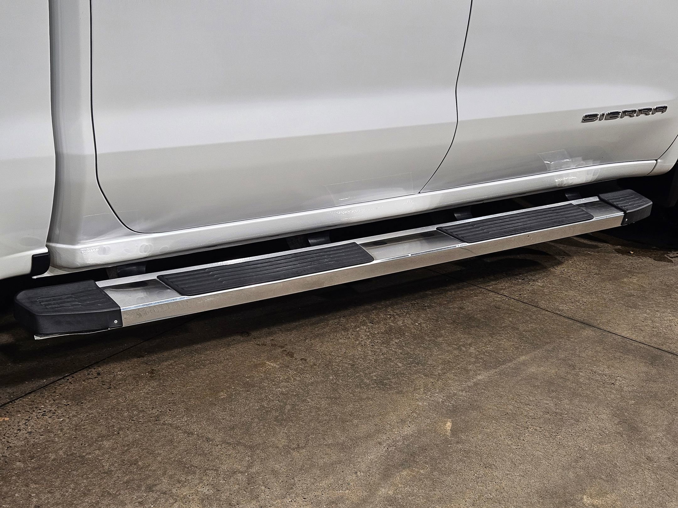 Used 2023 GMC Sierra 1500 SLT w/ SLT Premium Plus Package image 38