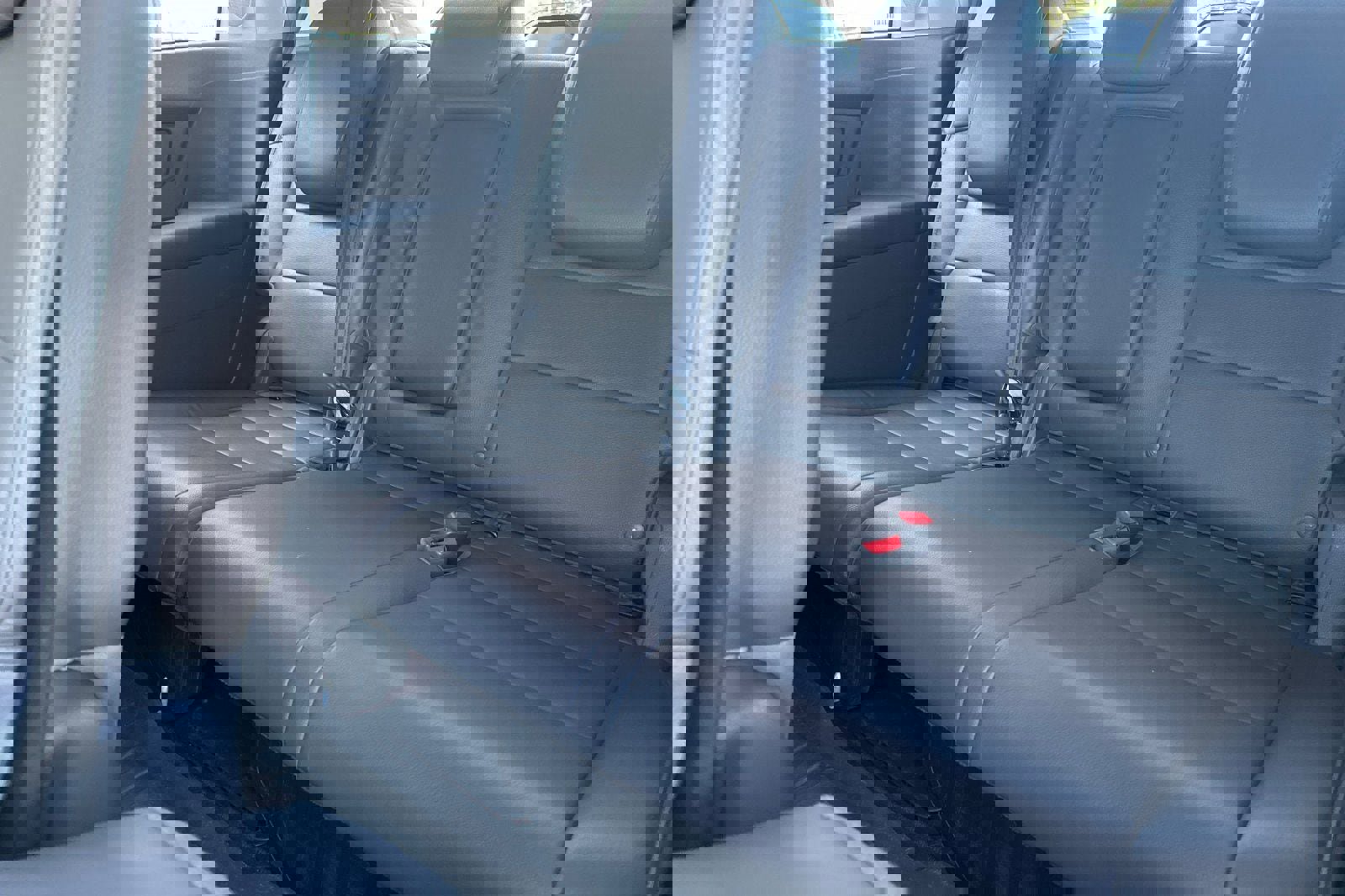 Used 2015 Honda Odyssey Touring Elite image 15