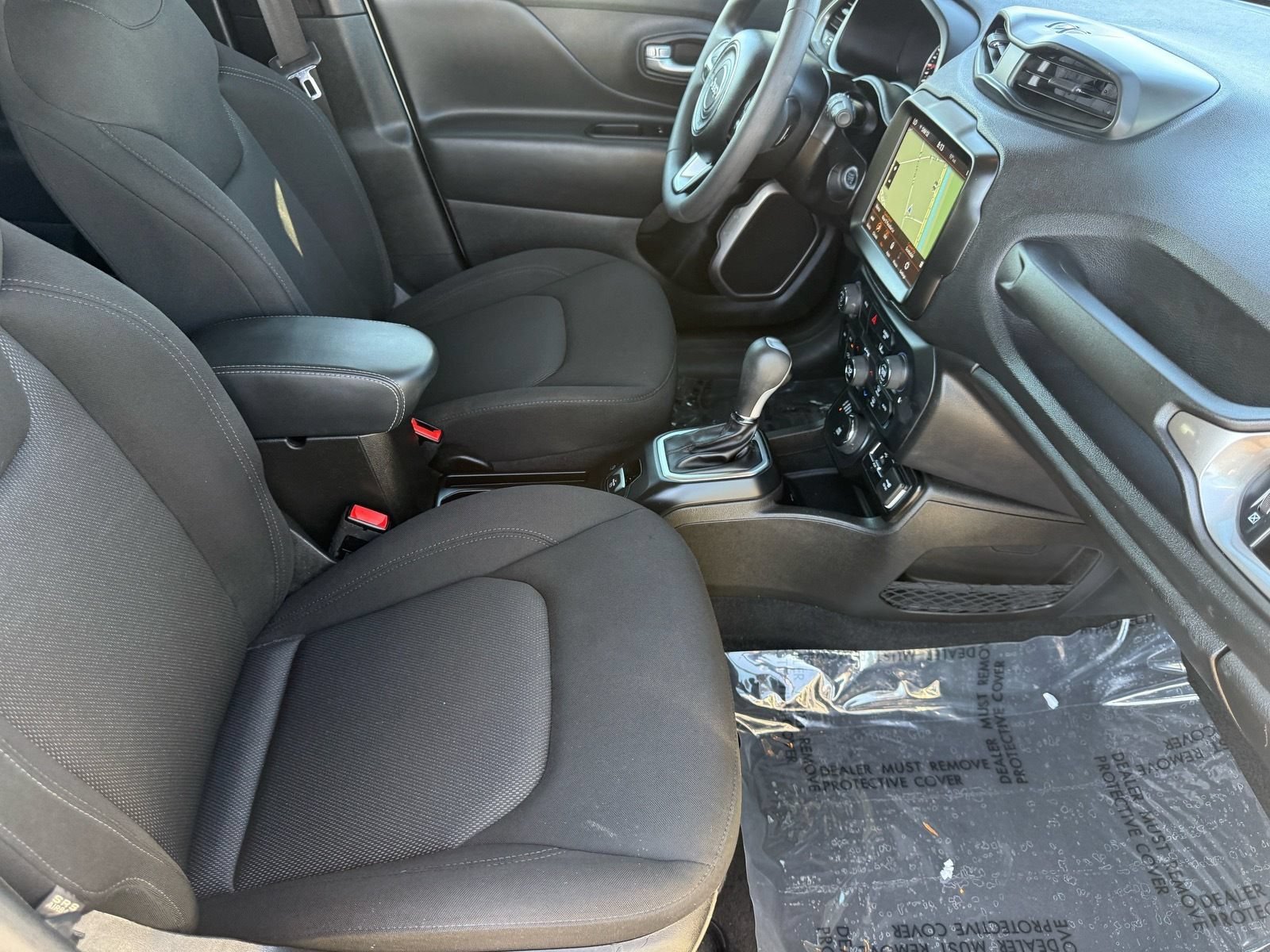 Used 2023 Jeep Renegade Latitude AWD/4WD image 31