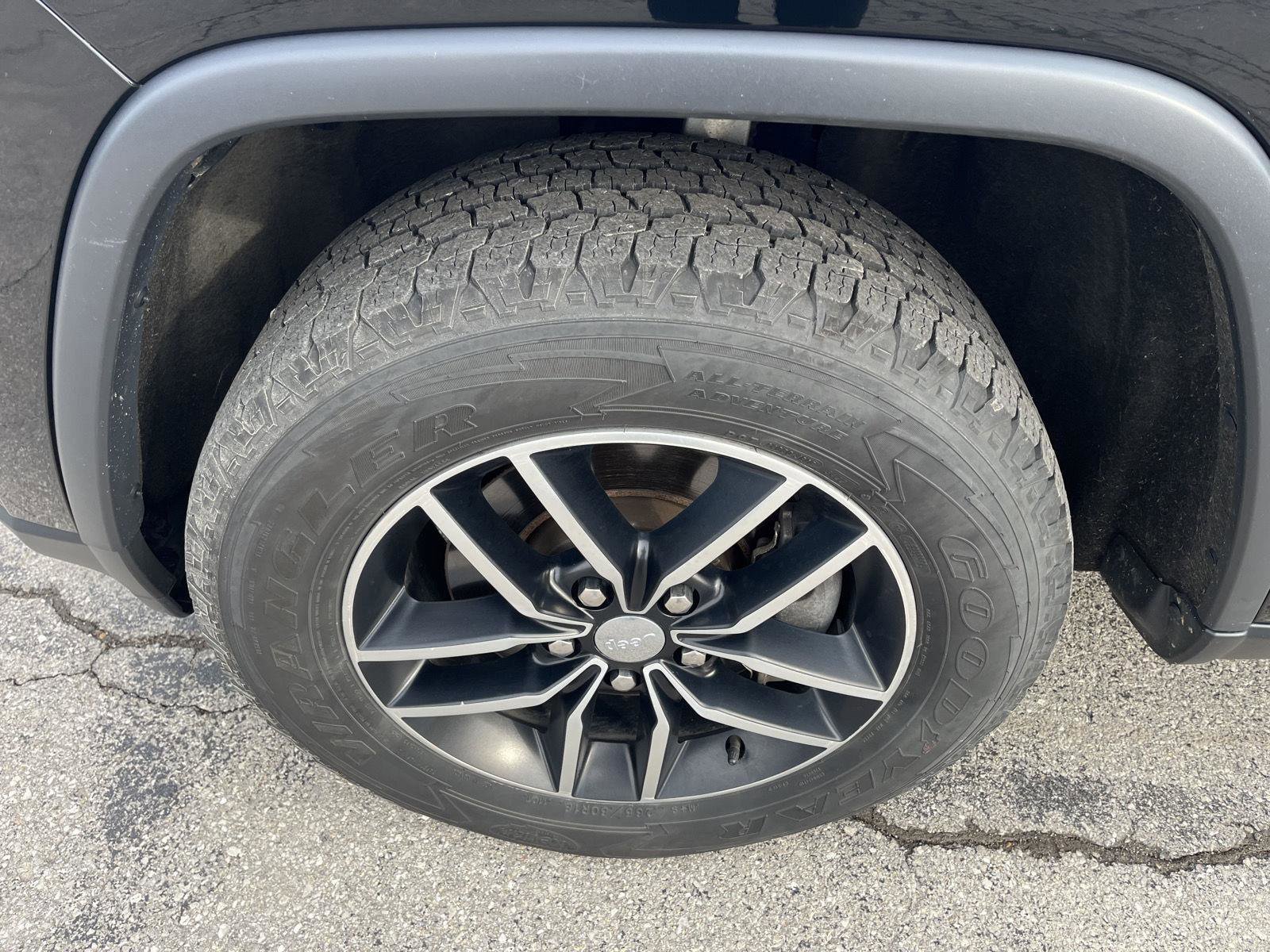 Used 2017 Jeep Grand Cherokee Trailhawk image 43