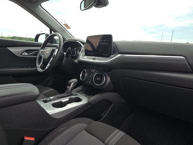 Used 2024 Chevrolet Blazer LT w/ Convenience Package FWD image 20