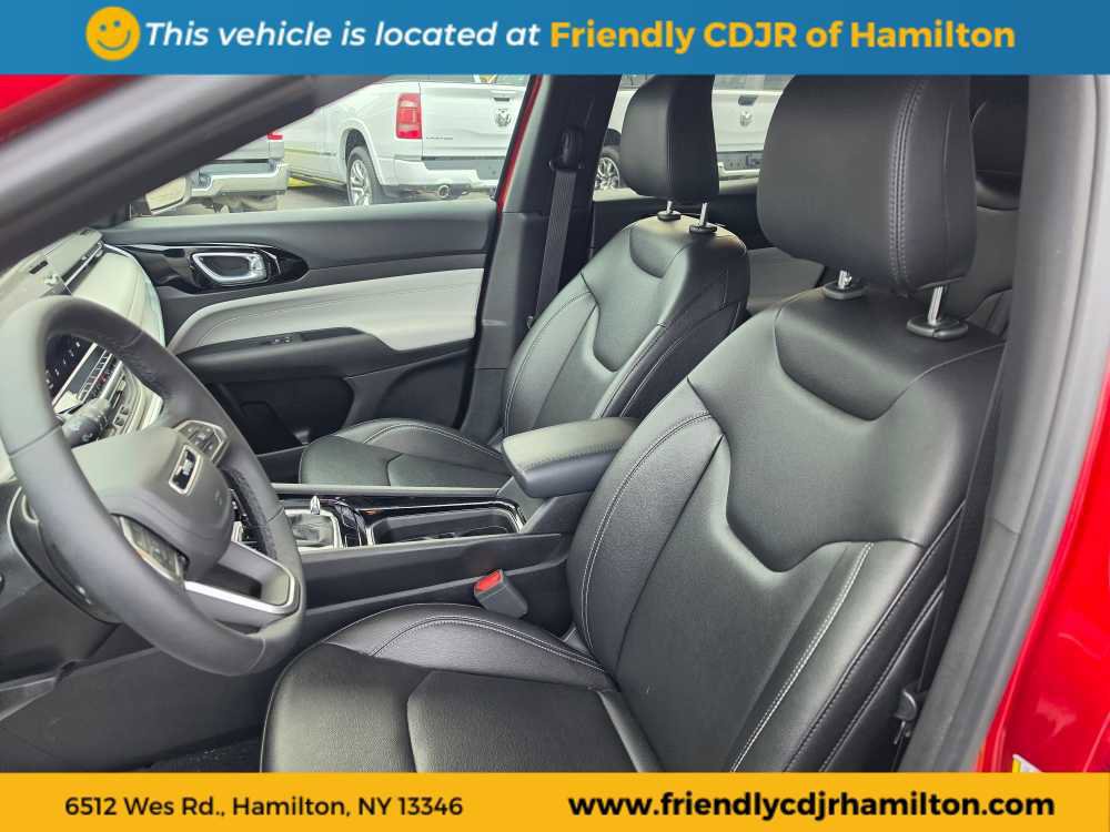 Used 2025 Jeep Compass Limited image 16