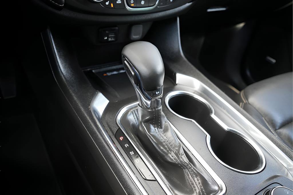 Used 2023 Chevrolet Traverse LT w/ LT Premium Package AWD/4WD image 35