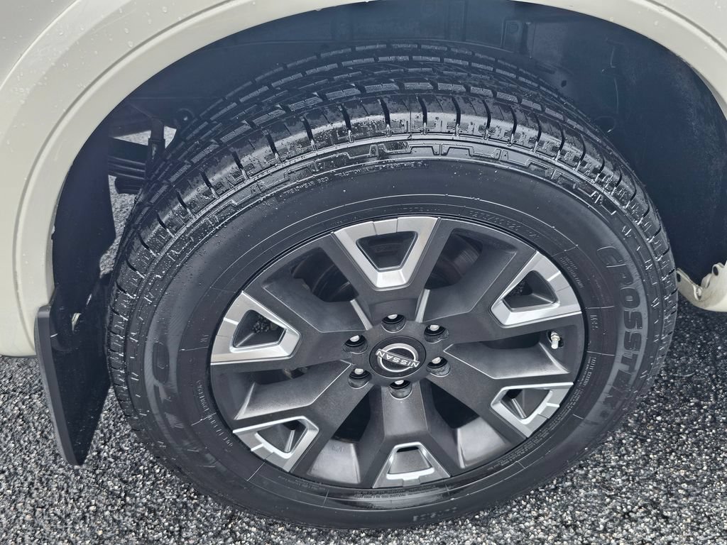 Certified 2024 Nissan Titan Platinum Reserve w/ Moonroof Package RWD image 9
