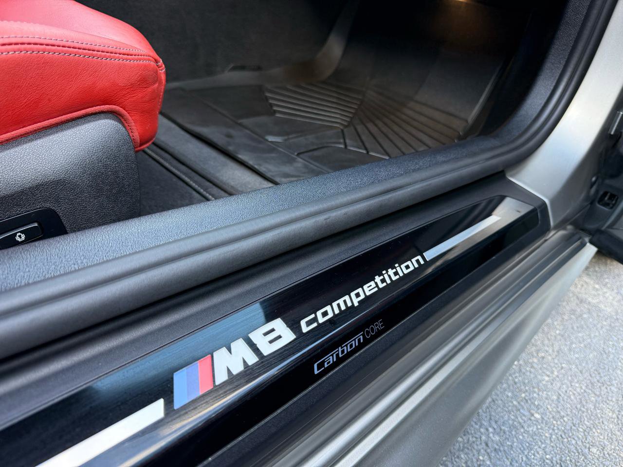 Used 2022 BMW M8 Competition w/ M Carbon Exterior Package AWD/4WD image 18