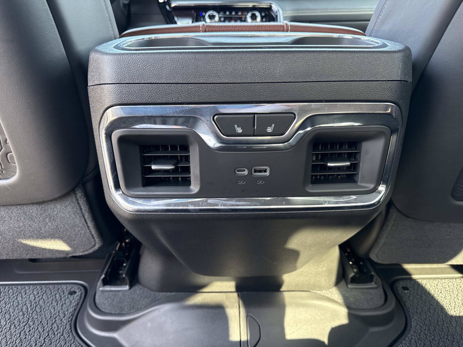 Used 2025 GMC Sierra 2500 Denali Ultimate AWD/4WD image 35