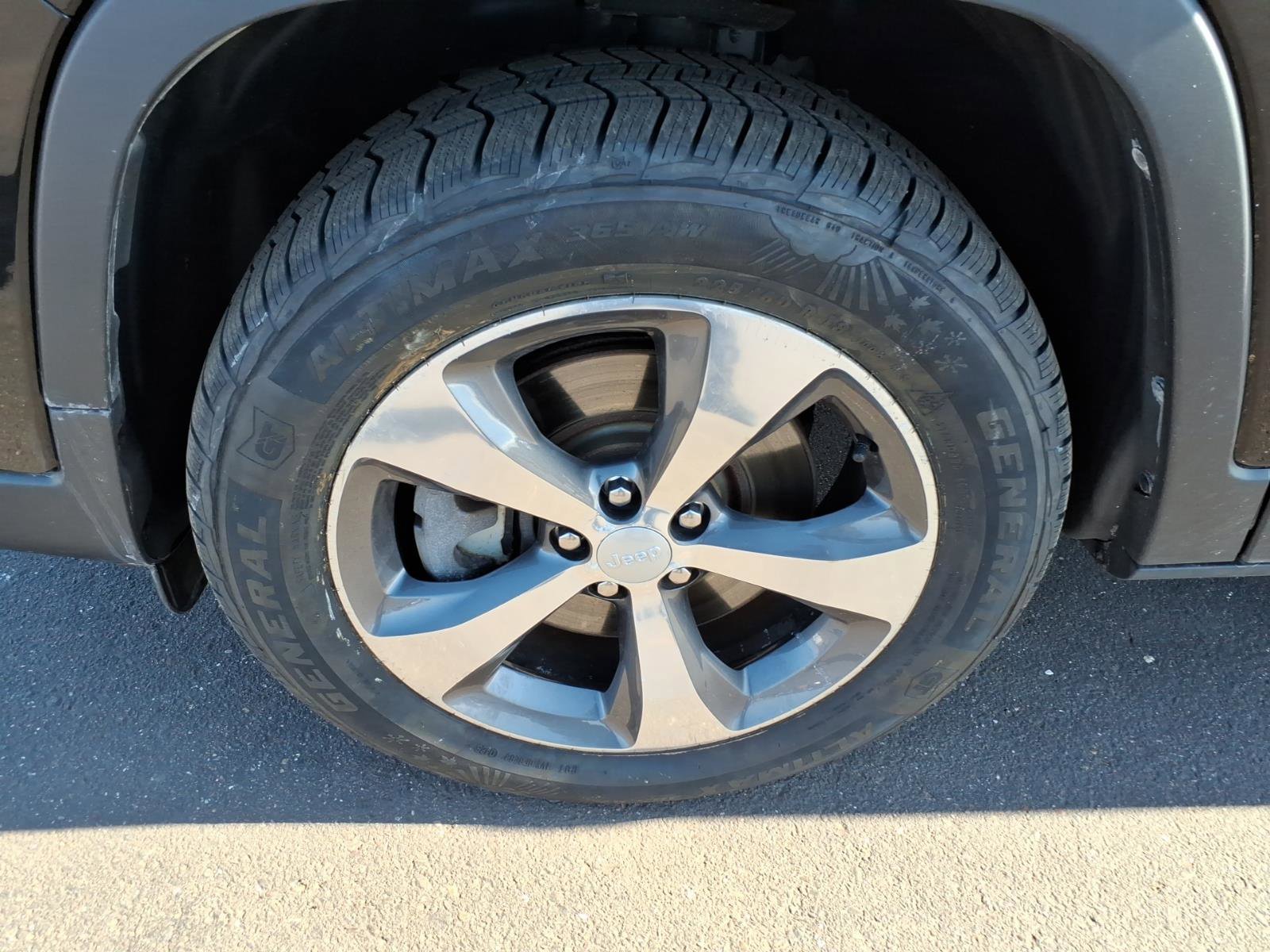 Used 2019 Jeep Cherokee Limited w/ Trailer Tow Group image 10