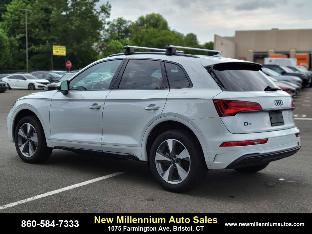 Used 2025 Audi Q5 2.0T Premium w/ Convenience Plus Package image 3