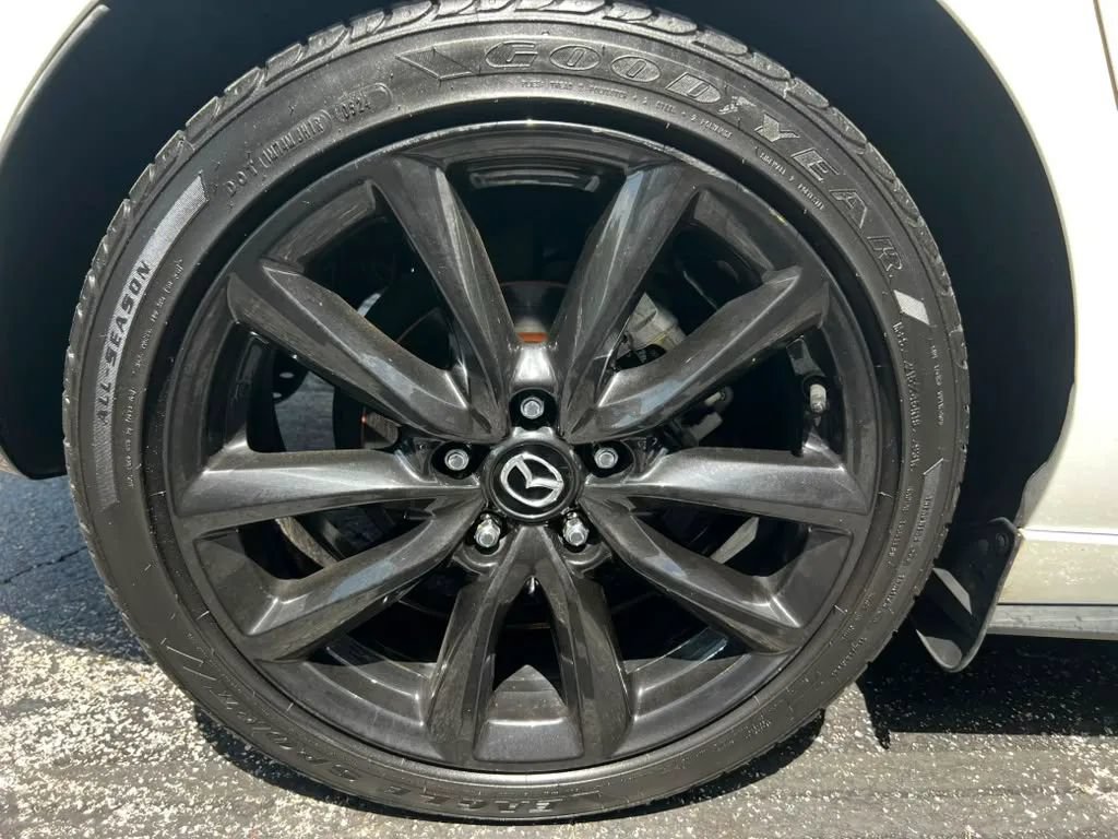 Used 2019 MAZDA MAZDA3 Hatchback w/ Premium Package FWD image 38