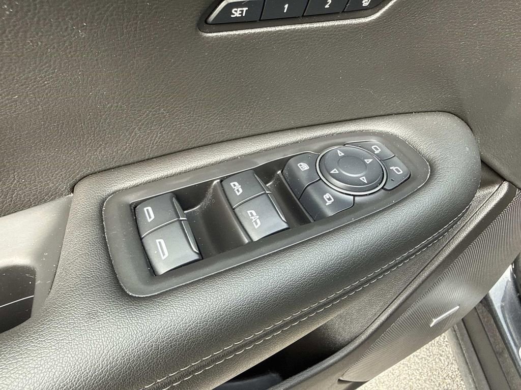 Used 2023 Cadillac XT6 Premium Luxury FWD image 12