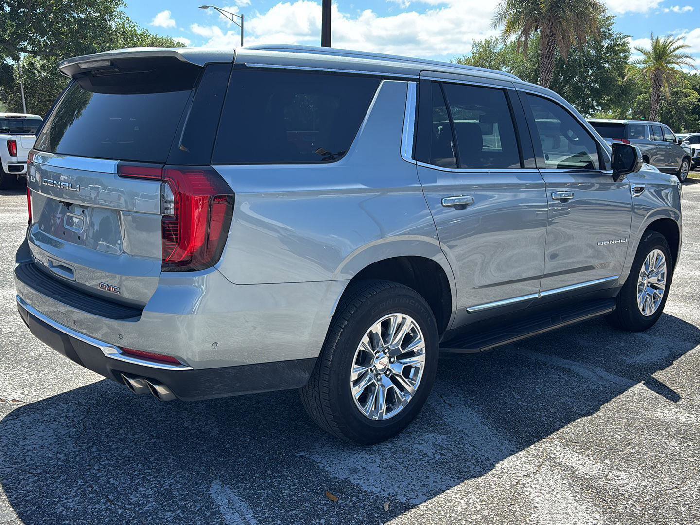 Used 2025 GMC Yukon Denali image 7