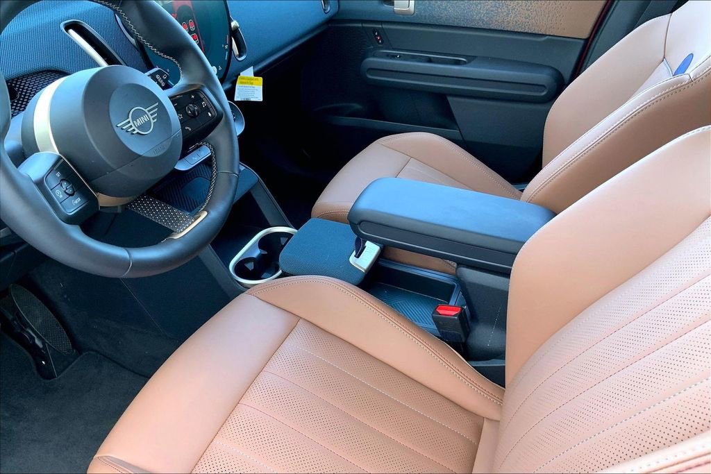 Certified 2025 MINI Cooper Countryman S w/ Comfort Package Max image 19